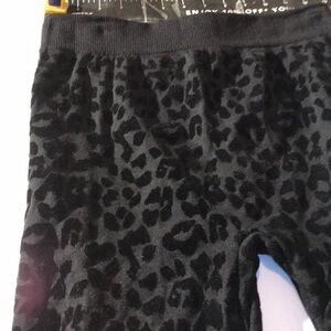 CONNECTION 18 Size large - X-Large black leggings flocked animal print NWT